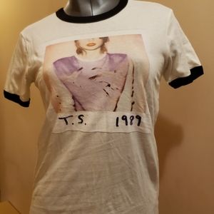 Taylor Swift 1989 Tour Concert Tshirt Sz S